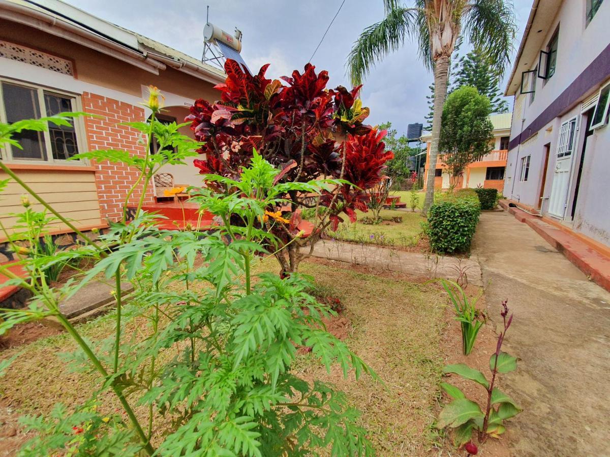 Annas Bed And Breakfast Entebbe Exterior foto